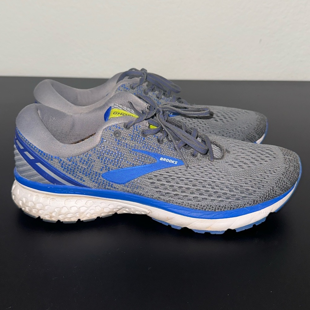 Brooks Ghost 11 (SIZE 12 WIDE)